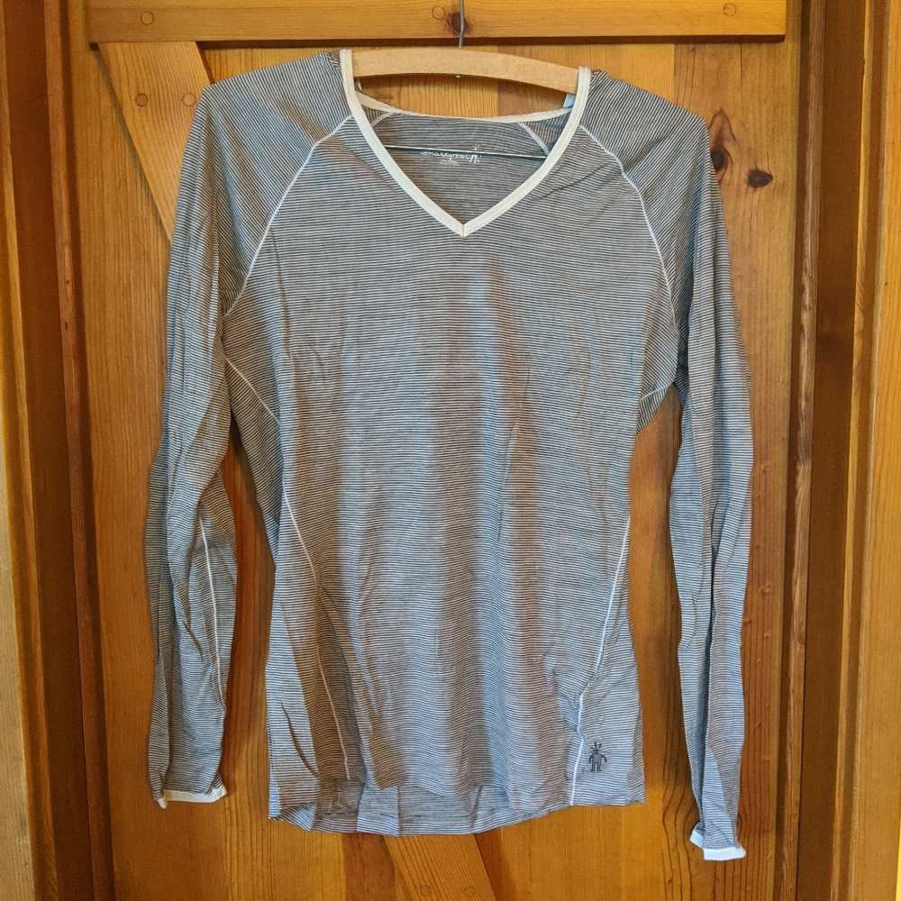 Perfect condition light weight smart wool shirt